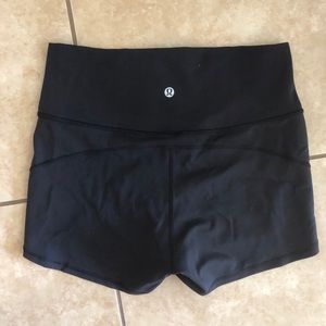 LULULEMON SHORTS/Spandex Size 8